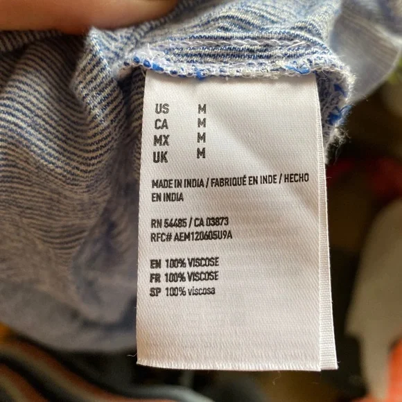 AE Ruffle blouse - Picture 4 of 4